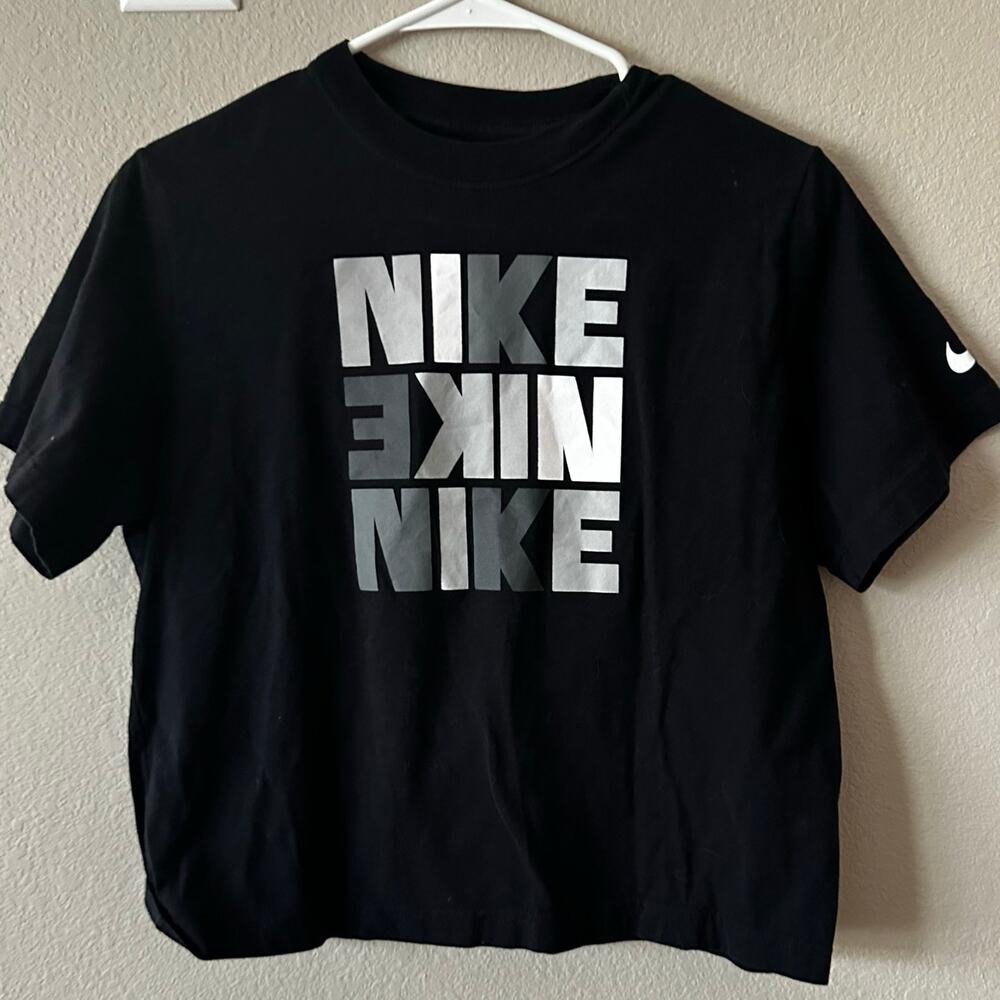EUC Youth The Nike Tee Logo Cropped Loose Fit TShirt sz L
